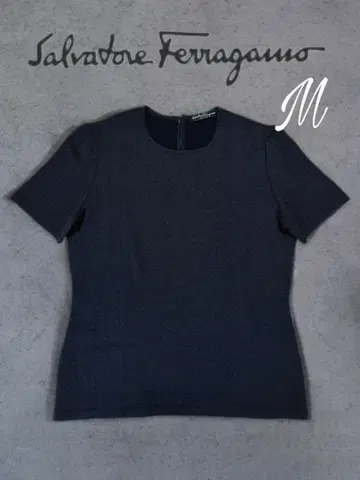 살바토레 페라가모 고급 울 혼방 니트 새상품급