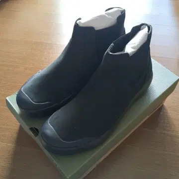 미사용 새상품 KEEN 엘레나 첼시 부츠