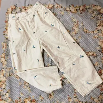 새상품급 사만사 모스모스 데님/트윌 커브 팬츠 아이보리