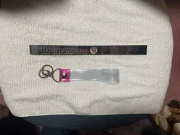 B'z LIVE-GYM 2025 은색 테이프 1개 로고 분과 덤 키링