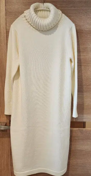 미사용!새상품!M-PREMIER 니트 원피스