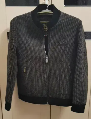 블랙 바시티 자켓 스타일 자켓