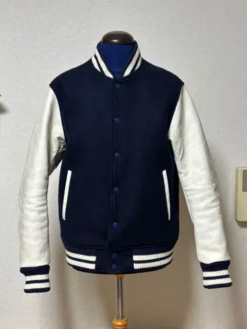 동양 엔터프라이즈 Gold 바시티 자켓 38 네이비 가죽 소매 자켓