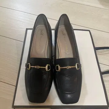 블랙 가죽 로퍼 골드 금장 장식 사이즈 36cm