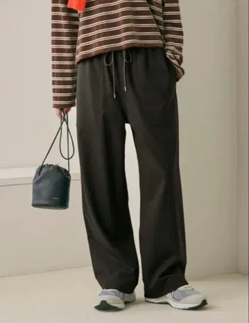 이번 시즌 새상품 팬츠 폴리에스테르 블렌드 패치 포켓 팬츠