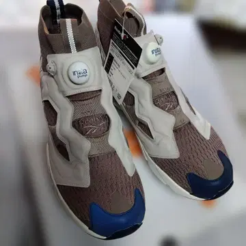 리복 인스타펌프 퓨리 스니커즈