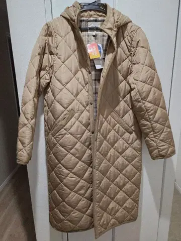 새상품 BEAMS HEART 퀼팅 롱 코트 M 사이즈 베이지