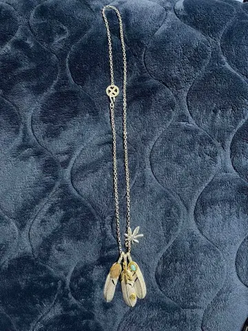 깃털 모티브 목걸이