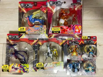 포켓몬 몬코레 자시안 아르세우스 리자몽 등