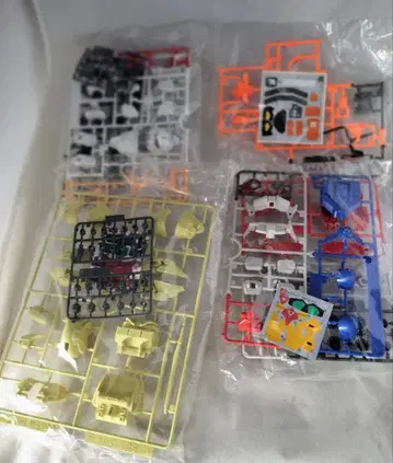 반다이 SD건담 GGENERATION 외 4종 플라스틱 부품 정크
