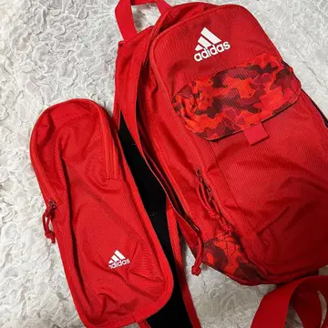 모모크로 adidas 빨간색 카모 패턴 숄더백 모모타 카나코