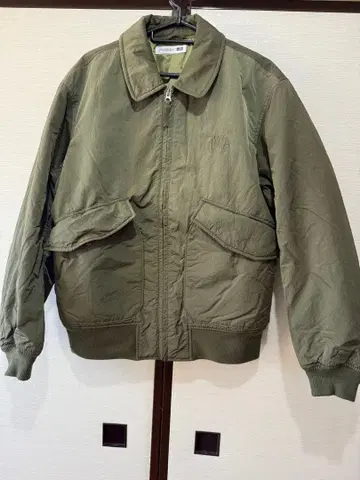 UNIQLO x JW ANDERSON 패디드 숏 블루종 카키 M 충전솜