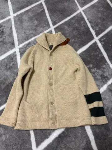 아나크로놈 니트 가디건