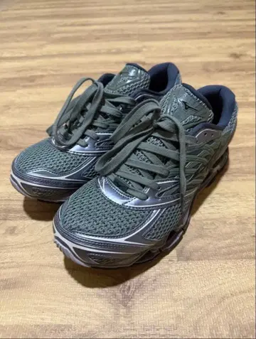 WAVE PROPHECY LS 올리브 그린 x 블랙 x 메탈릭 그레이