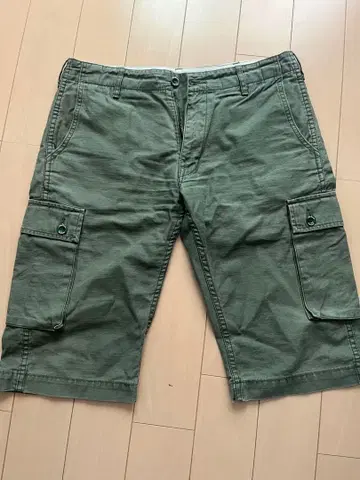 THE FLAD HEAD 하프 팬츠 & 눈꽃 패턴 맨투맨