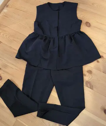 네이비 플레어 디자인 수트 셋업