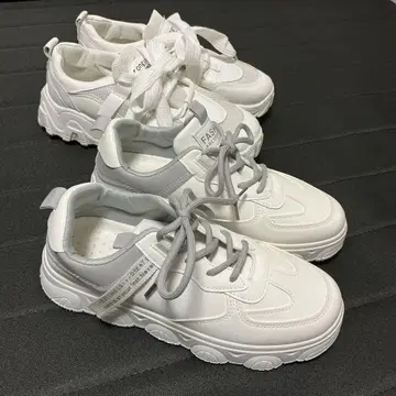 통굽 새상품 스니커즈 2개 세트 size: 25cm 화이트
