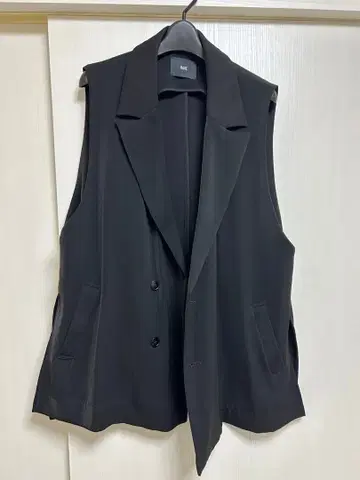 HARE 테일러드 베스트 블랙