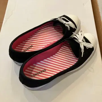 CONVERSE 블랙 로우컷 스니커즈