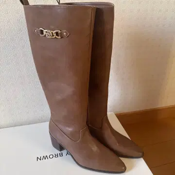 릴리 브라운 비트 핏 롱 부츠