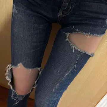 GYDA 데미지 스키니 데님