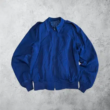 파란 집업 자켓