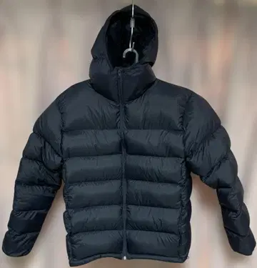 ( 비즈니스 유스 ) 후드 부착 블랙 나일론 다운 자켓