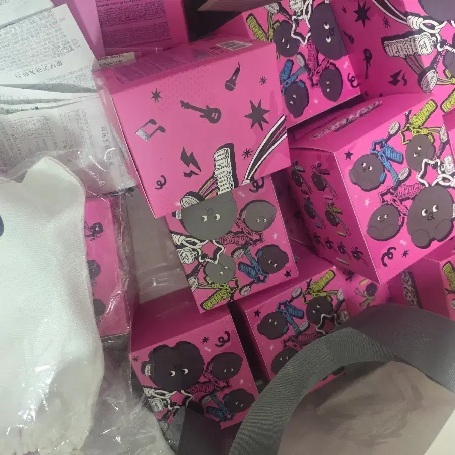 Unsealed new product) QWER 2nd anniversary pop up lock voice