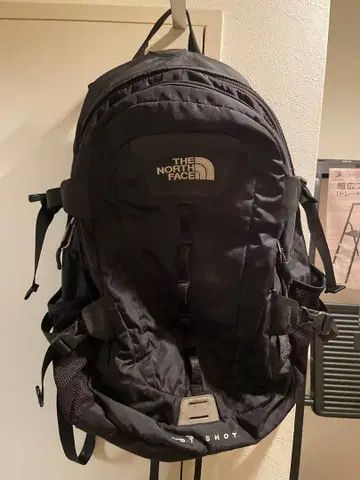 THE NORTH FACE 핫 샷 블랙 백팩