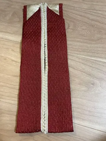 빨간색 레이어트 카라 펄 장식