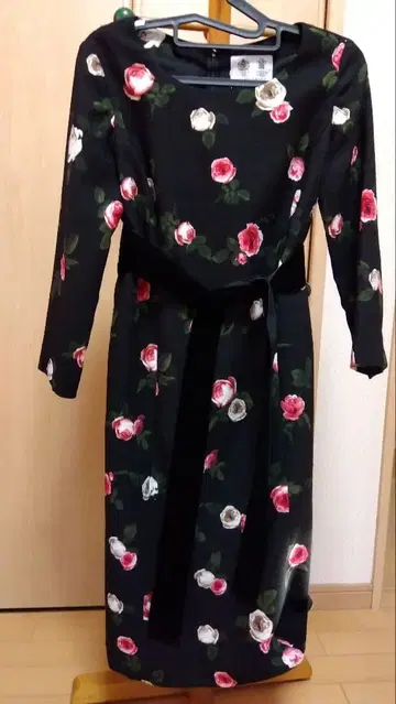 AUSTIN REED 꽃무늬 7부 소매 원피스