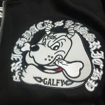 GALFY x KRY 자수 셋업