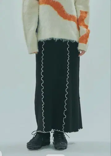 이번 시즌 새상품 ROSE BUD 로즈버드 니트 스카프 블랙