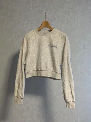 뉴발란스 크롭 맨투맨 자수 로고 여성용 새상품급