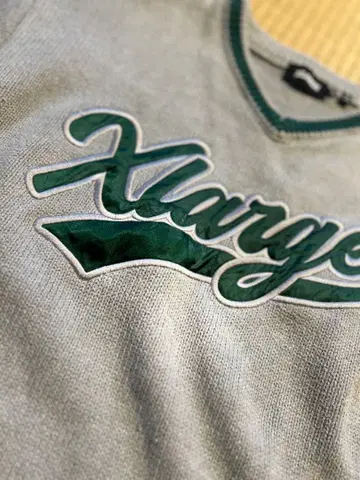 [ X large ] 그레이 자수 로고 니트 스웨터 91