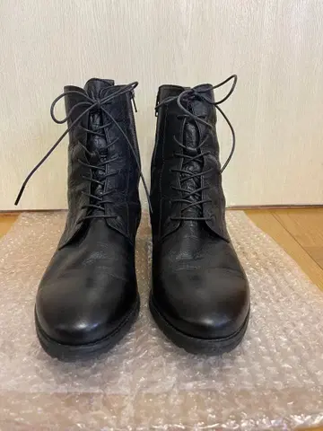 블랙 가죽 레이스업 부츠 사바사바 24.5