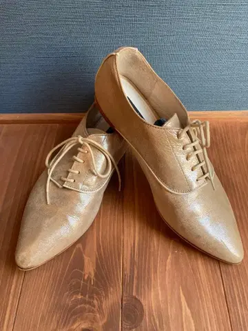 io 골드 가죽 스틸레토 신발