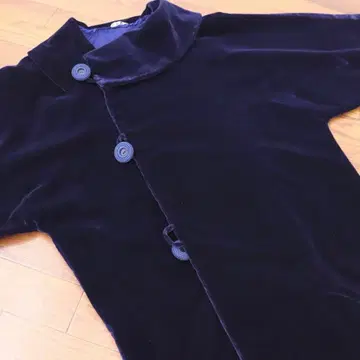 어두운 청보라색 레트로 버튼 벨벳 일본 의류 코트