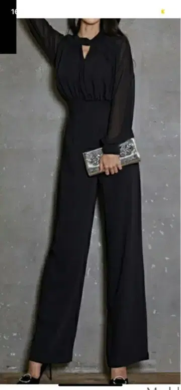 엘레강트한 블랙 긴팔 올인원