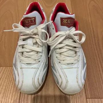 ZETT 스파이크 슈즈 화이트/레드