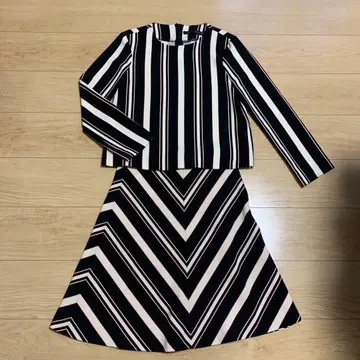 ZARA WOMAN 스트라이프 긴팔 셋업