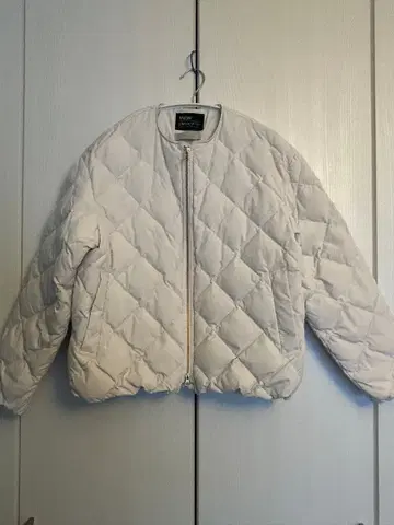 [새상품급] TAION x UNFILO 퀼팅 다운 숏 기장 블루종