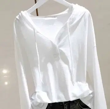 화이트 후드 부착 후드티