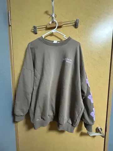 Roxy 트레이닝복 브라운 꽃무늬