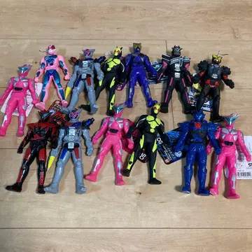 가면라이더 피규어