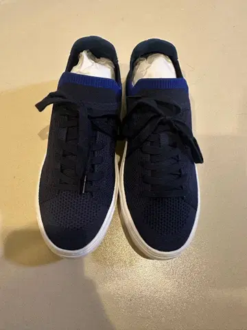 Lacoste 네이비 스니커즈 26.5cm