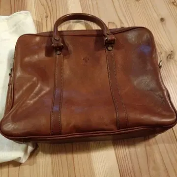 Vera Pelle 가죽 비즈니스 백 브라운