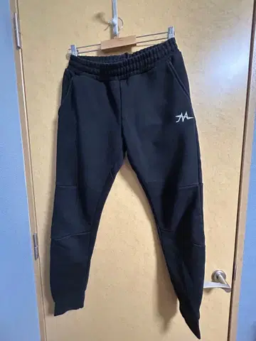 아사쿠라 미쿠루 Matin Avenir 조거 팬츠 블랙