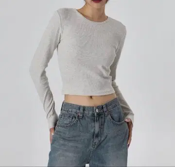 크롭 긴팔 T셔츠