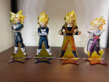 [ DRAGON BALL ] 호일 장식 아크릴 스탠드 4개 세트